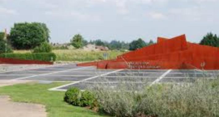 La Roulotte Des Trois Arbres Acomodação com café da manhã Oradour-sur-Glane Exterior foto